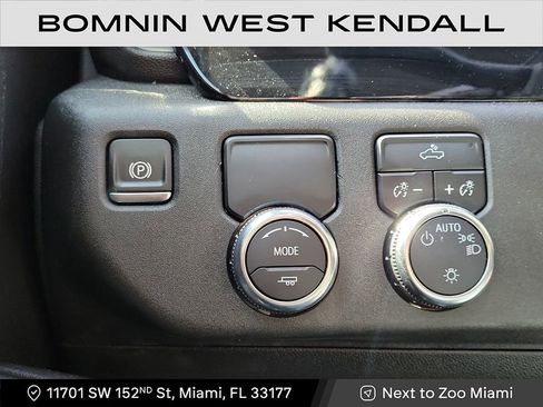 Used 2024 GMC Sierra 1500 SLE image 25