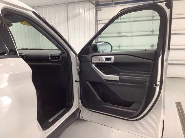 Used 2022 Ford Explorer Limited w/ Class IV Trailer Tow Package AWD/4WD image 10