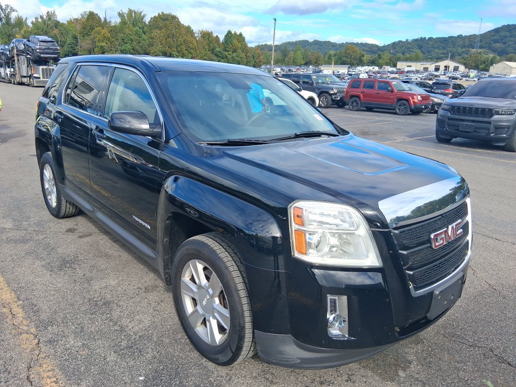Used 2013 GMC Terrain SLE FWD image 2