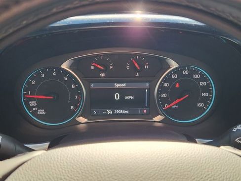 Used 2023 Chevrolet Traverse LT image 27