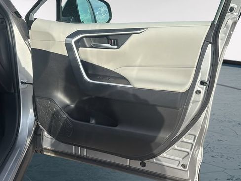 Used 2024 Toyota RAV4 XLE FWD image 10
