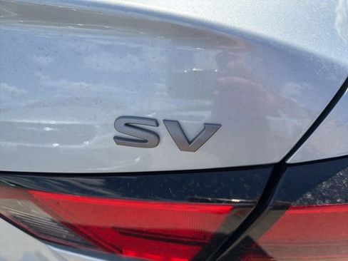 Used 2023 Nissan Altima 2.5 SV image 3