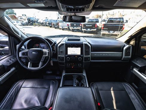 Used 2017 Ford F350 Lariat w/ Chrome Package image 32