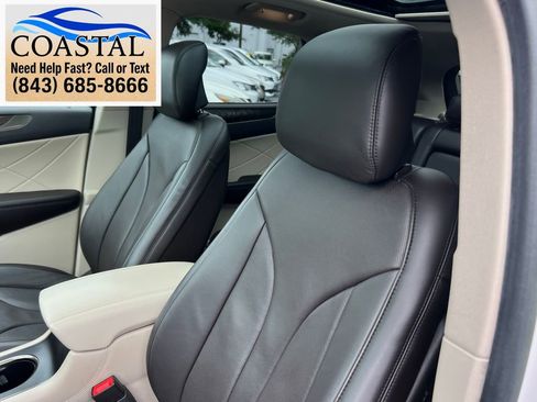Used 2019 Lincoln MKC Reserve w/ MKC Climate Package FWD image 13