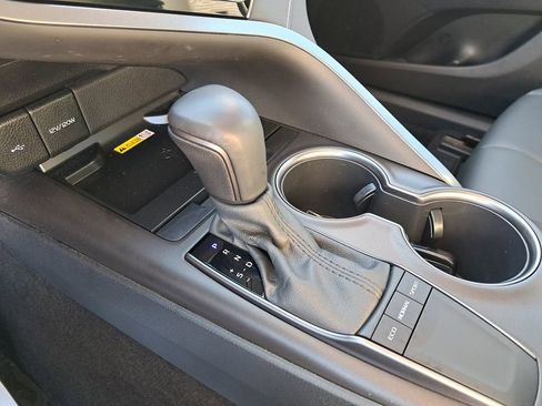 Certified 2022 Toyota Camry SE image 25