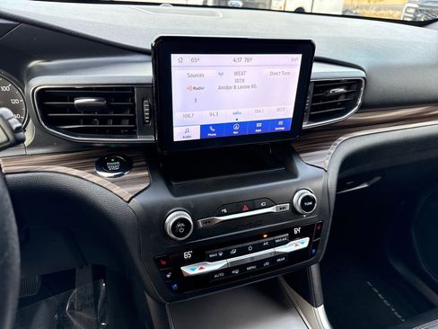 Certified 2020 Ford Explorer Limited image 16