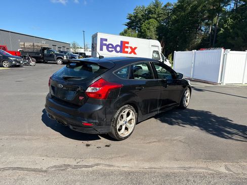 Used 2013 Ford Focus ST FWD image 5
