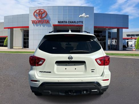 Used 2020 Nissan Pathfinder SL AWD/4WD image 6