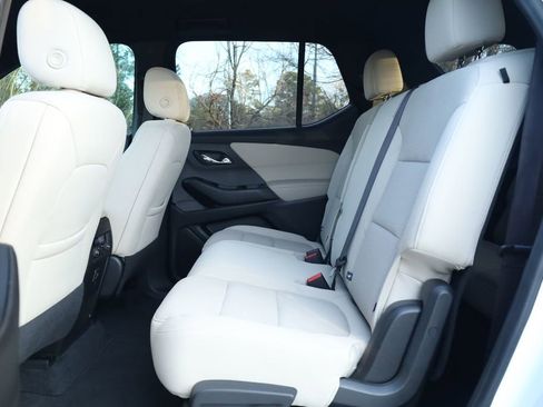 Used 2023 Chevrolet Traverse LS w/ Safety Package image 11