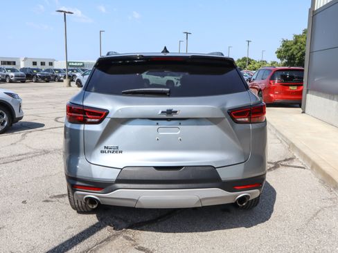 Used 2024 Chevrolet Blazer LT w/ Midnight/Sport Edition FWD image 5