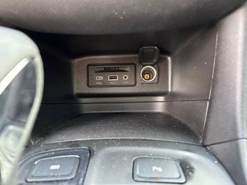 Used 2023 Chevrolet Equinox RS AWD/4WD image 24