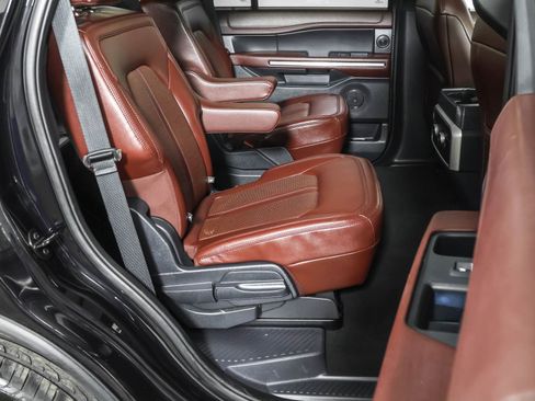 Used 2023 Ford Expedition Limited image 43