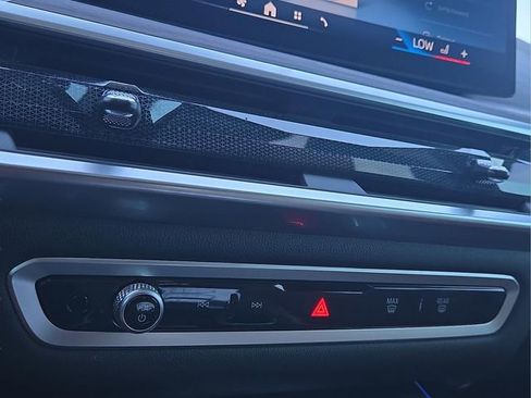 Used 2024 BMW X5 sDrive40i w/ Parking Assistance Package image 25