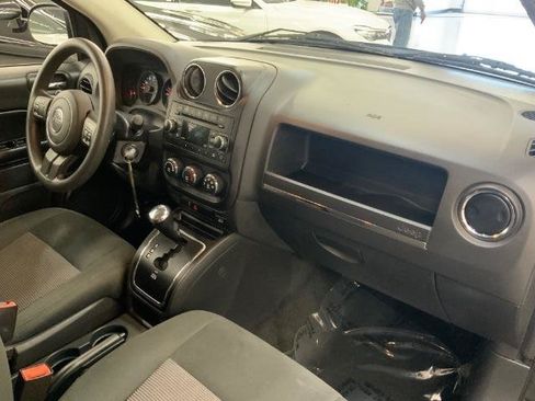 Used 2013 Jeep Compass Sport AWD/4WD image 9