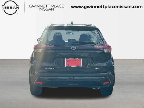 Used 2023 Nissan Kicks SV image 6