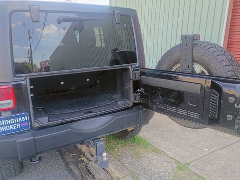 Used 2015 Jeep Wrangler Unlimited Sport w/ Quick Order Package 24S AWD/4WD image 59