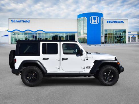 Used 2020 Jeep Wrangler Willys image 2