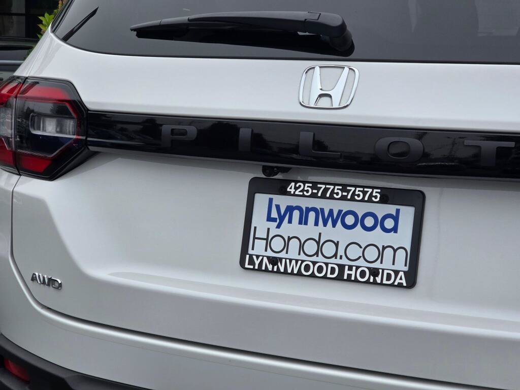 Certified 2024 Honda Pilot Elite image 12