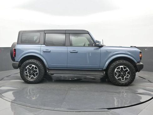 Used 2025 Ford Bronco Outer Banks AWD/4WD image 2