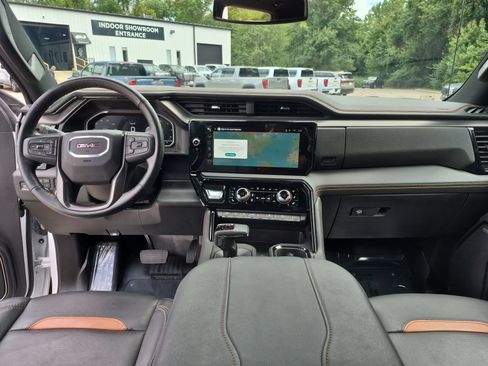 Certified 2025 GMC Sierra 1500 AT4 AWD/4WD image 21
