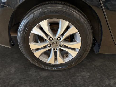 Used 2015 Honda Accord LX image 37