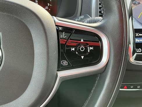 Used 2020 Volvo XC90 T5 Momentum w/ Protection Package Premier image 29