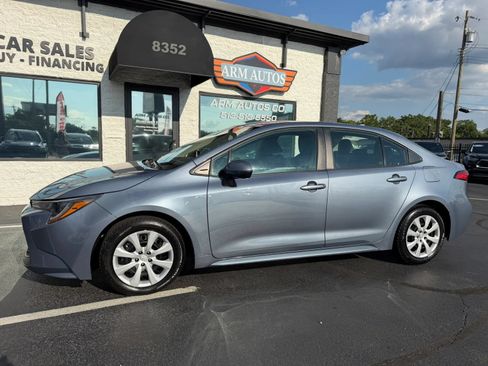 Used 2022 Toyota Corolla LE FWD image 6