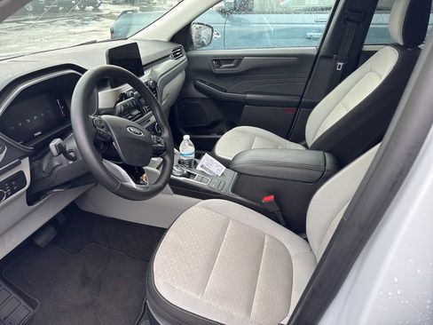 Used 2025 Ford Escape Active w/ Cold Weather Package image 5