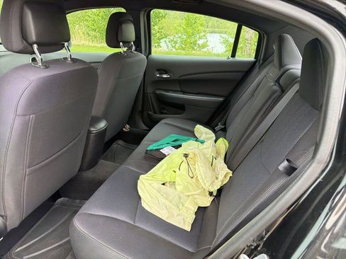 Used 2014 Chrysler 200 Touring FWD image 7