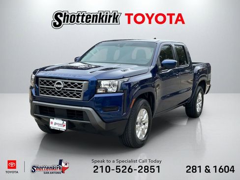 Used 2022 Nissan Frontier SV image 1