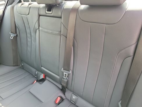 Used 2023 BMW 530e image 7