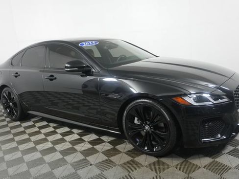 Used 2024 Jaguar XF R-Dynamic SE AWD/4WD image 2