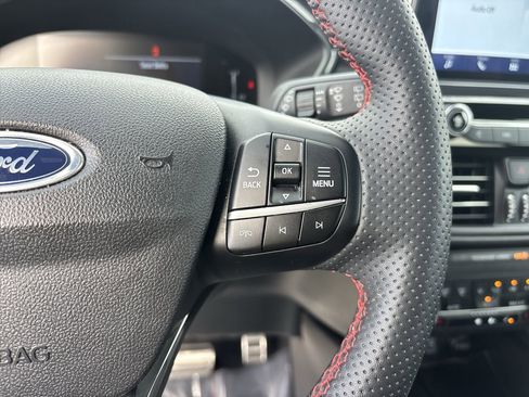 Certified 2023 Ford Escape ST-Line w/ Cold Weather Package image 22