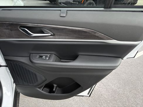 New 2025 Jeep Grand Cherokee Limited image 17