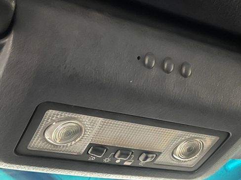 Used 2005 Ford Thunderbird Deluxe image 78