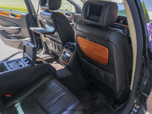 Used 2006 Jaguar XJ Vanden Plas Super V8 Portfolio RWD image 29
