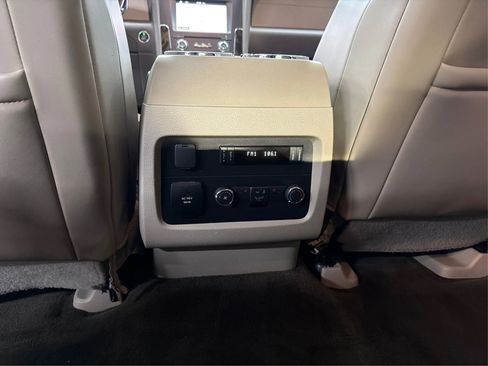 Used 2016 Lincoln Navigator L Select image 33