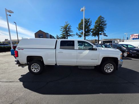 Used 2019 Chevrolet Silverado 2500 LT AWD/4WD image 4