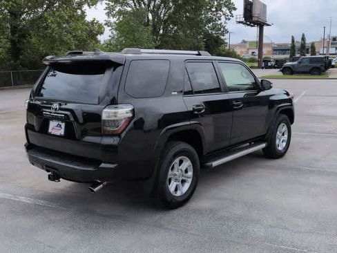 Used 2023 Toyota 4Runner SR5 Premium w/ Moonroof Package AWD/4WD image 8