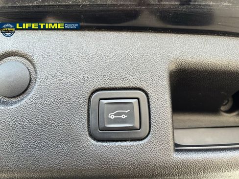 Used 2018 Chevrolet Equinox LT image 13