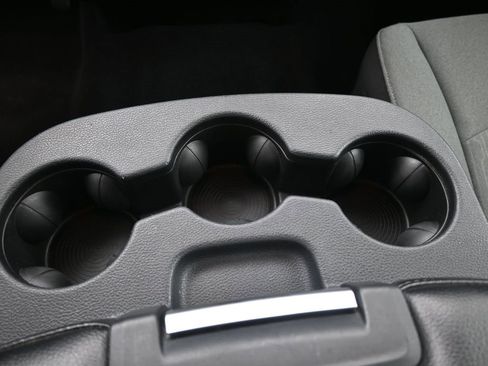 Used 2022 RAM 1500 Classic SLT image 31