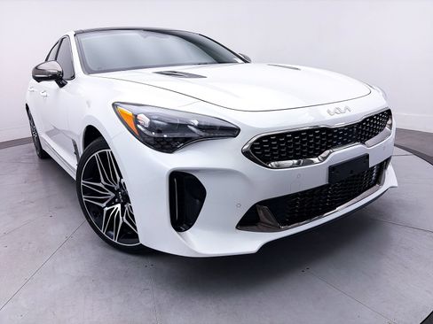 Used 2022 Kia Stinger GT2 AWD/4WD image 8