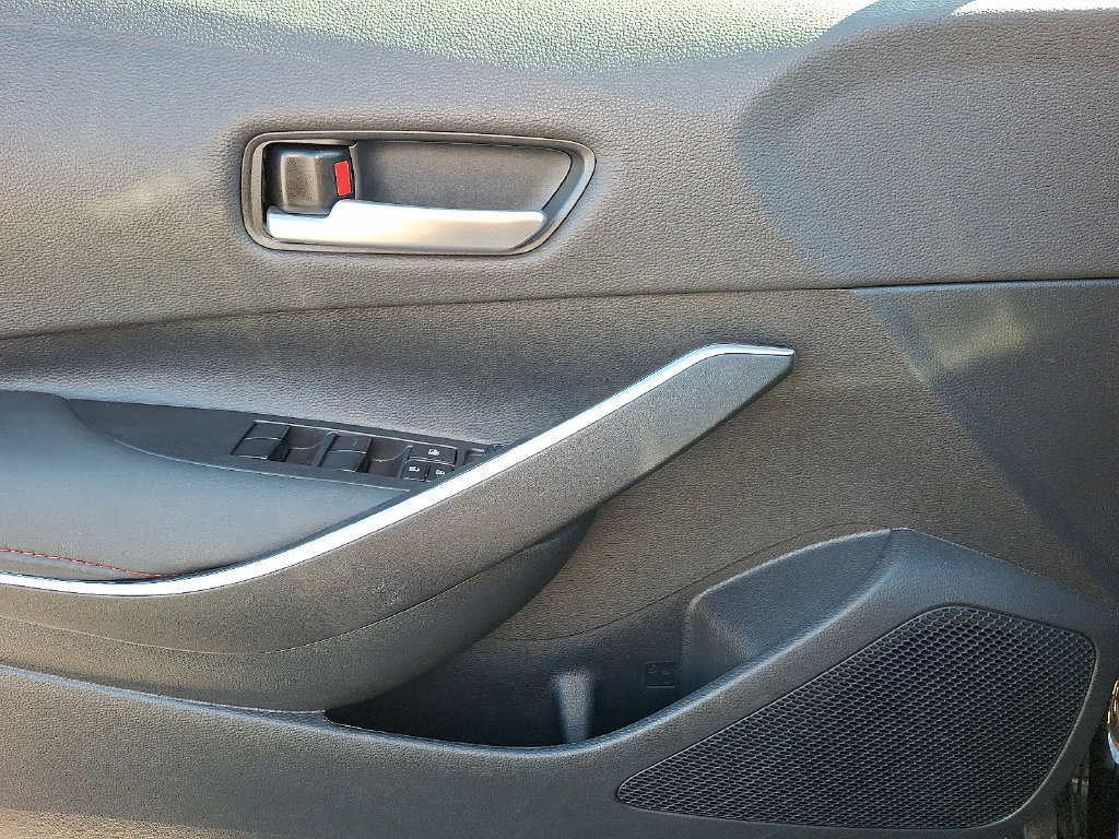 Used 2025 Toyota Corolla SE FWD image 13