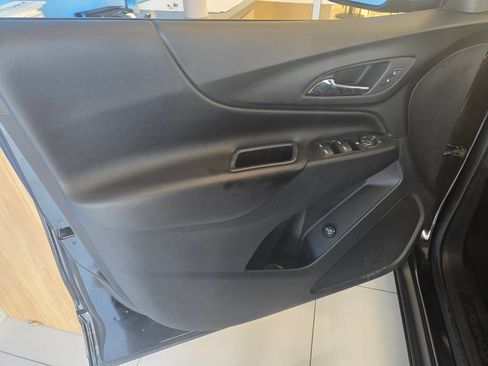 Used 2020 Chevrolet Equinox LT w/ Driver Convenience Package FWD image 13