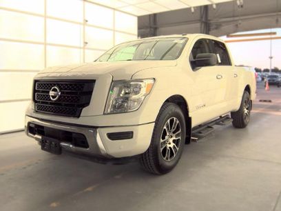 Used 2021 Nissan Titan SV w/ SV Convenience Package