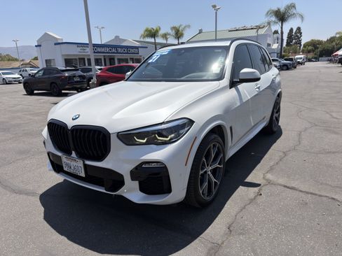 Used 2021 BMW X5 xDrive40i w/ M Sport Package AWD/4WD image 4
