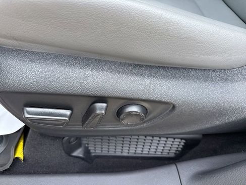 Used 2024 Toyota Sienna XLE image 22