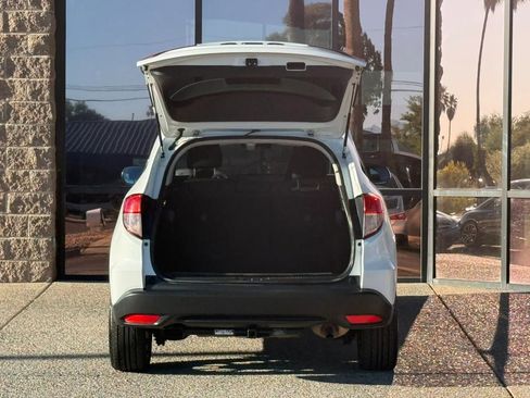 Used 2016 Honda HR-V LX image 29