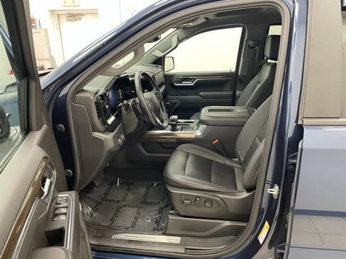 Used 2022 Chevrolet Silverado 1500 RST AWD/4WD image 8