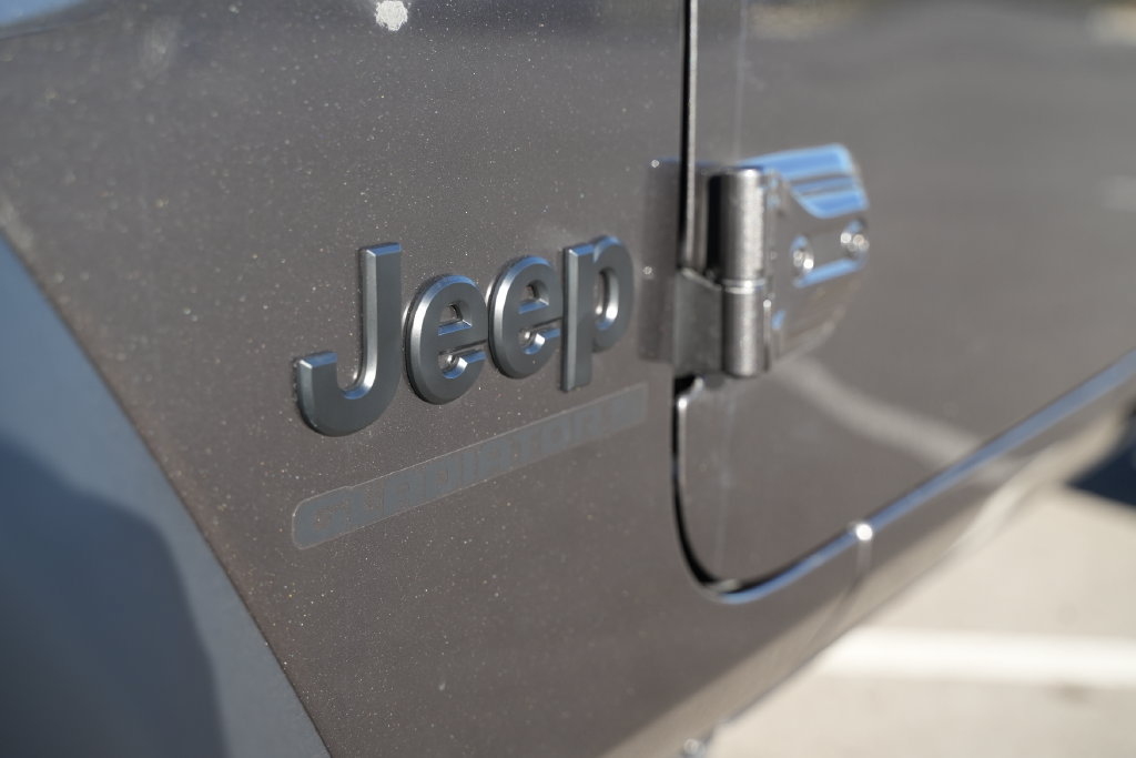 New 2026 Jeep Gladiator Sport w/ Dual Top Group AWD/4WD image 40